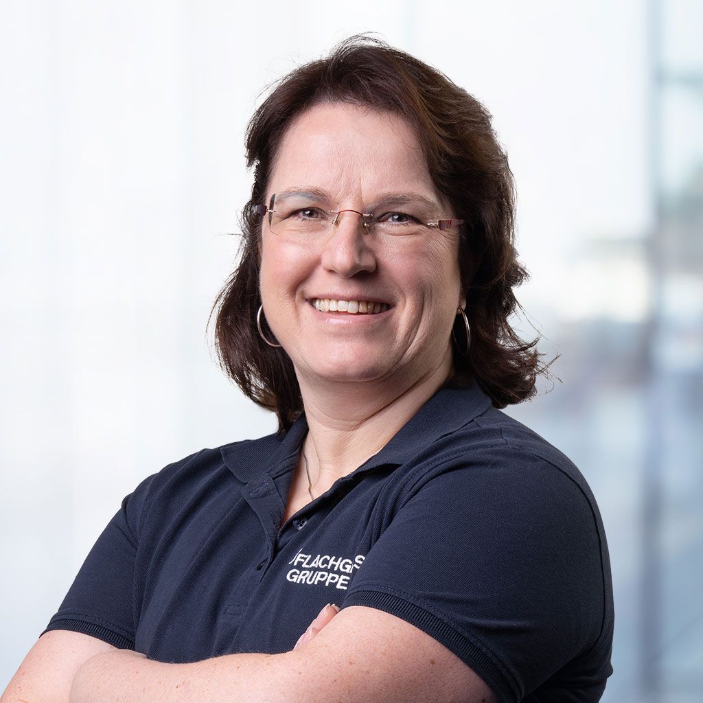 Portraitfoto von Asta-Magdalena Suttner aus dem Team Flachglas Luhe