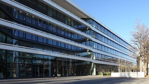 2022-01_WernbergReferenz_TuevSued_Newton_aussen_01.jpg